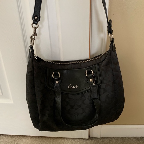 Coach Handbags - Coach purse